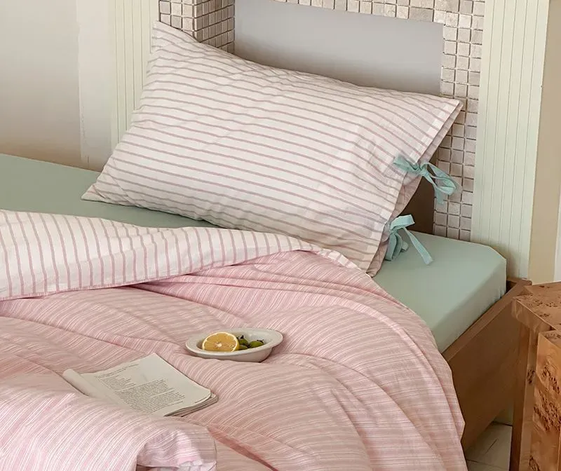 Josie Fiyonklu Çizgili Yastık Kılıfı / Pembe